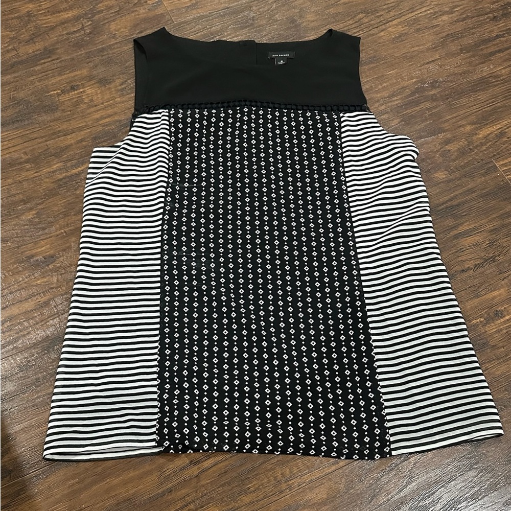 Ann Taylor Women's Black & White Sleeveless Top Size S